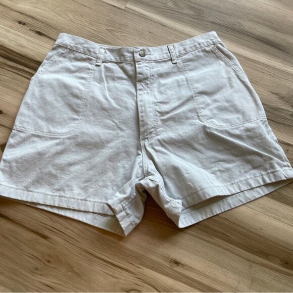 Vintage Wrangler Women's Light Khaki Shorts Size 16 - Picture 1 of 10
